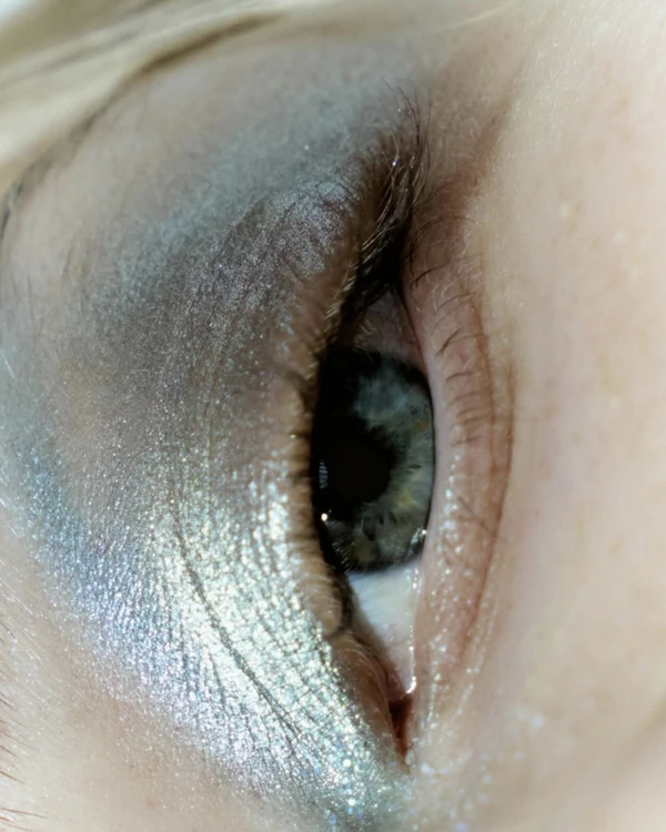 A Step-by-Step Guide to Sea Witchery Makeup — photo 2