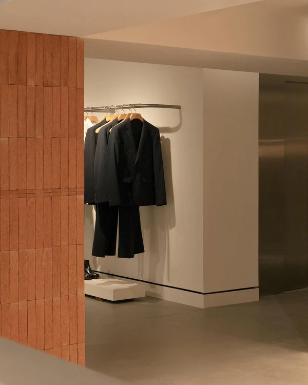 Spring Wedding Outfits For Male Guests — photo 2