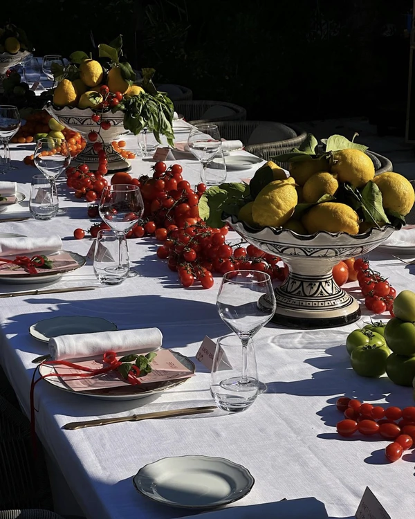 35 Artistic Fruit & Vegetable Centerpiece Arrangements