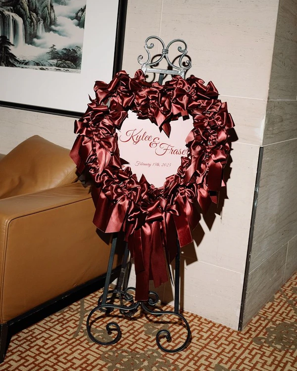 30 Unique Wedding Welcome Sign Ideas For a Stylish First Impression