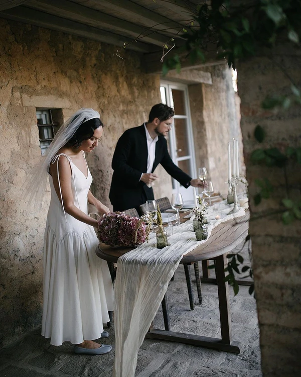 How to Choose a Wedding Photographer Who Fits Your Tastes & Needs?