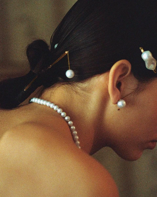 Modern Pearls: An Edit of the Chicest Accessories for the Fashion Bride