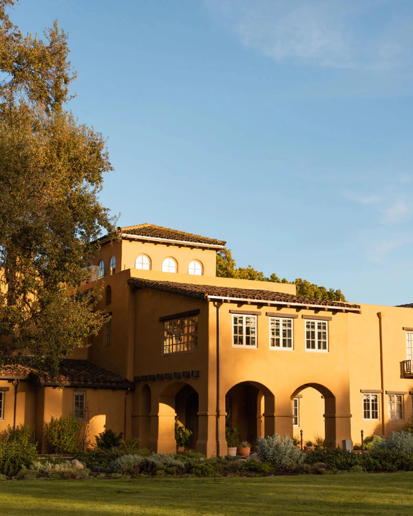 <a href="https://www.instagram.com/santaluciapreserve/">Santa Lucia Preserve</a>