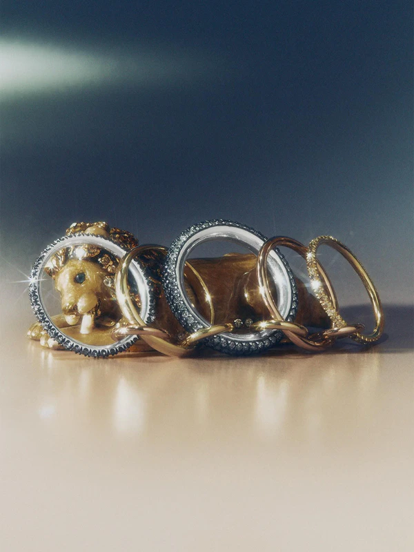 <a href="https://www.instagram.com/p/DWzgWFWEpeV/">Spinelli Kilcollin</a>