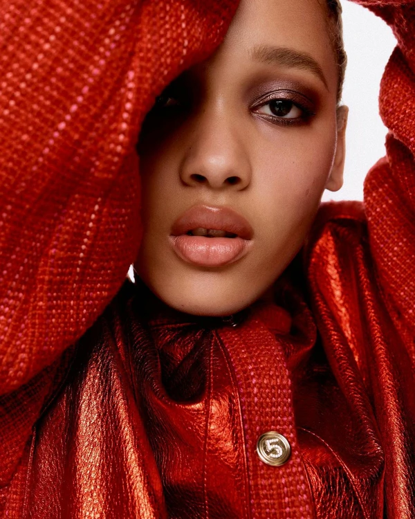 7 Iconic Nude Lipstics for a Bridal Look