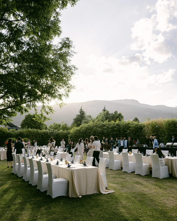 A Pastel-Drenched Chinese Celebration at Amandayan Amid the Mountainscapes of Lijiang