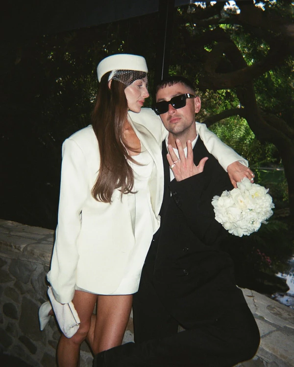 <a href="https://www.instagram.com/p/DWMt1XrgajB/?img_index=1">Sierra Mehl</a>, Photography: <a href="https://www.instagram.com/harrytooheyweddings/">Harry Toohey</a>
