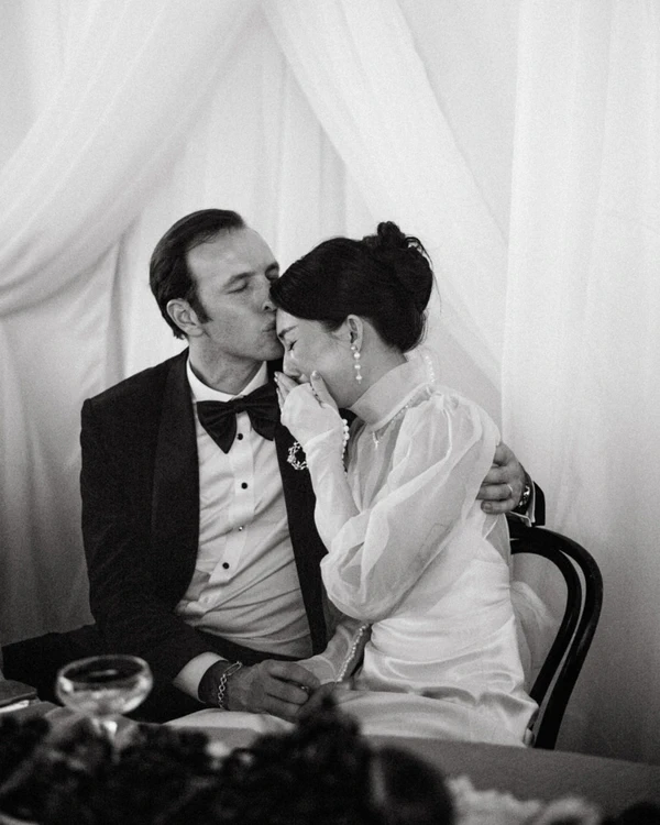 A Glamorous Art Deco Celebration Inspired by Vintage Travel at Gatsby Mansion