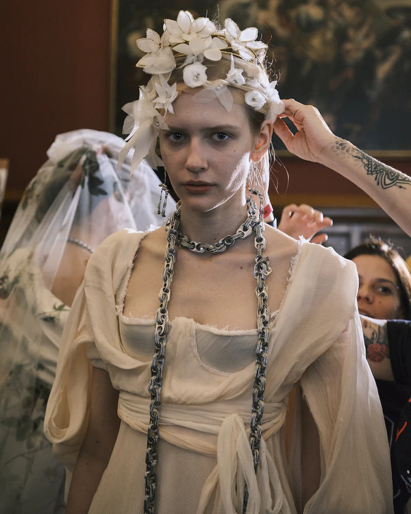 The Chicest Looks & Trends from the Spring '26 Bridal Collections
