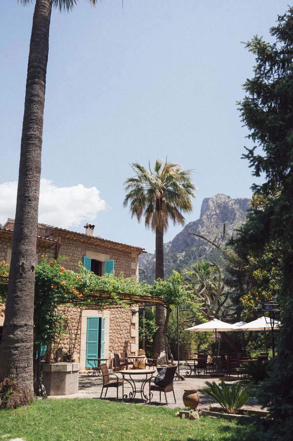 An Effortlessly Chic Garden Wedding in Mallorca with Vintage Details & Mountain Views