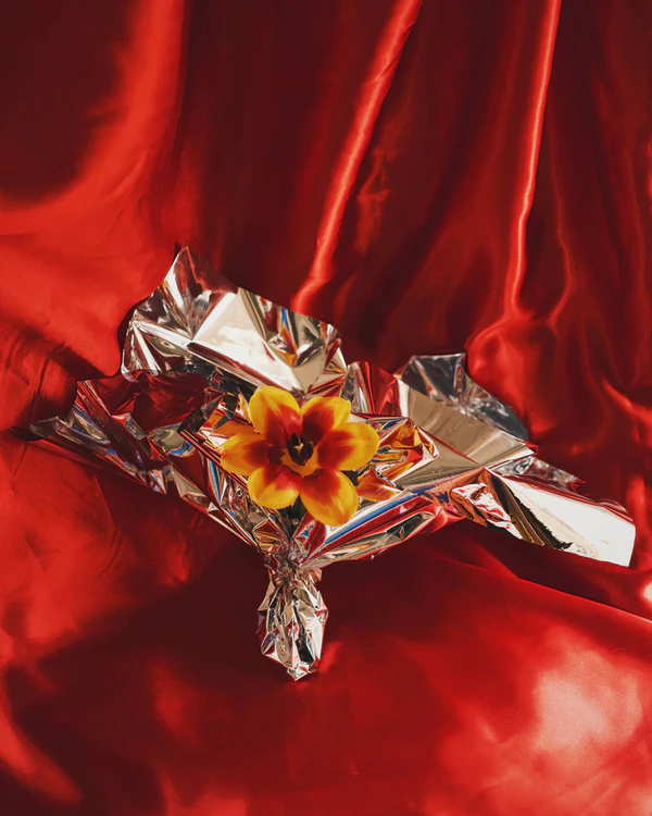Trend: Chrome Blooms