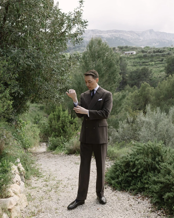 A Mediterranean Sunset Soirée With a Fresh Citrus Sixties Twist