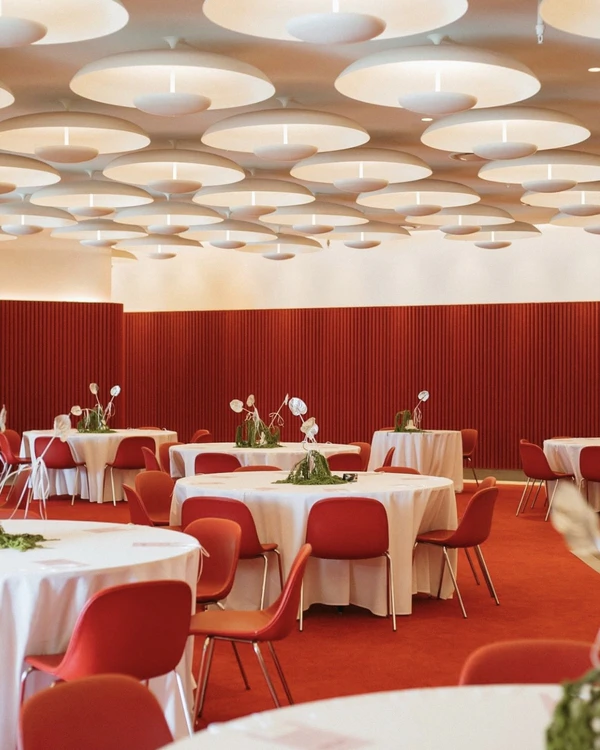25 Key Factors to Consider Before Booking Your Wedding Venue