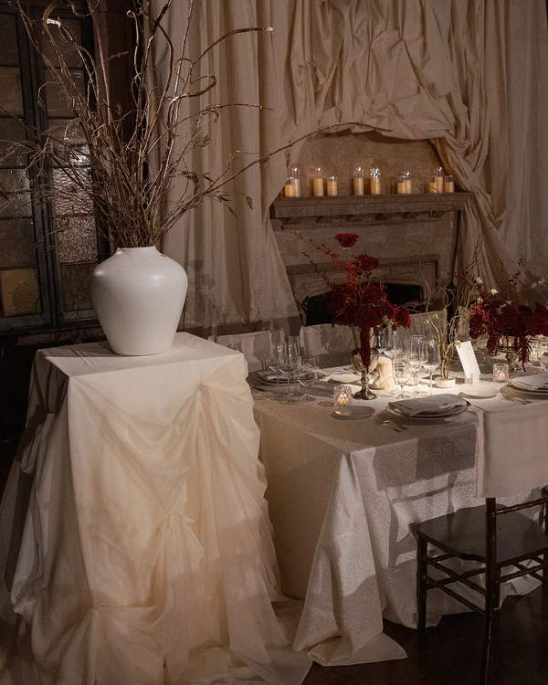An Artful & Stylish Wedding with a Touch of Grunge Romance — photo 2