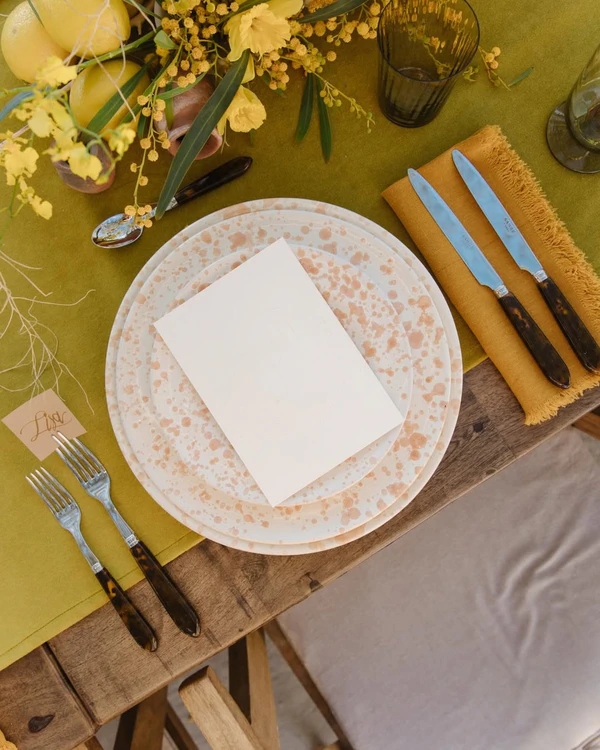 <a href="https://www.instagram.com/jessetombs/p/DIUyJxZyxvg/" target="_blank" rel="noopener">Jesse Tombs</a>, Photography: <a href="https://www.instagram.com/sberardweddings/">Sophie Lin Berard</a>