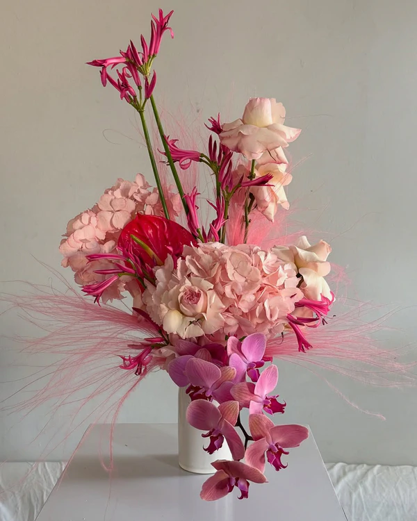<a href="https://www.instagram.com/p/DHRUeHkxovi/">Seeking Floral Arrangements</a>