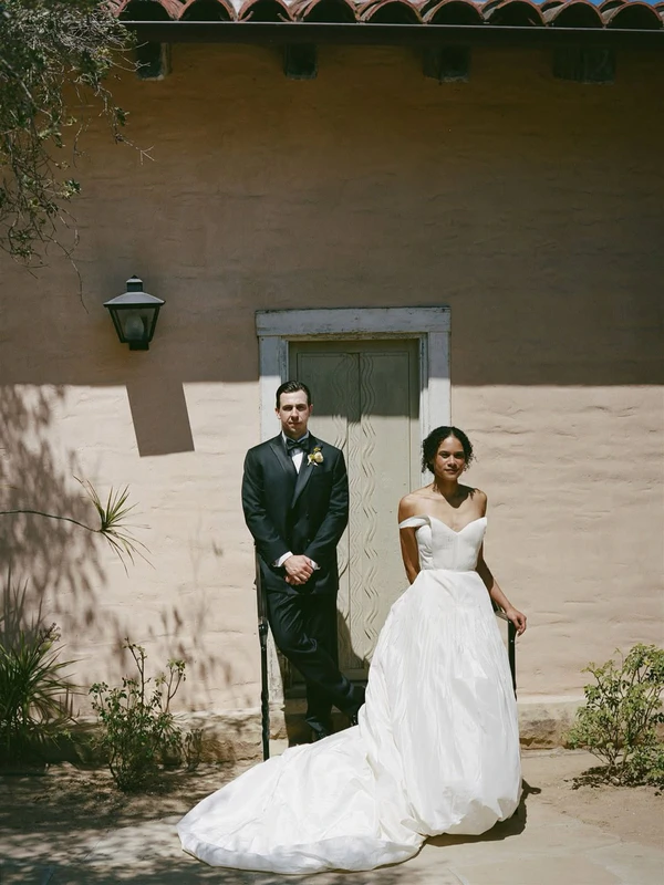 Photography: <a href="https://www.instagram.com/p/DNotntspWZ3/?img_index=2">Zach & Dune</a>