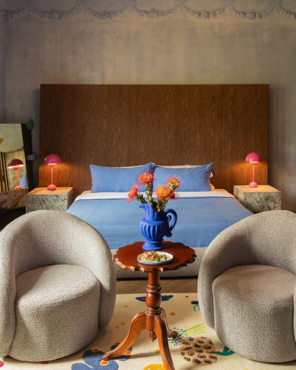 <a href="https://www.instagram.com/p/DUjXHVbD-08/?img_index=3">Maison Lézard</a>