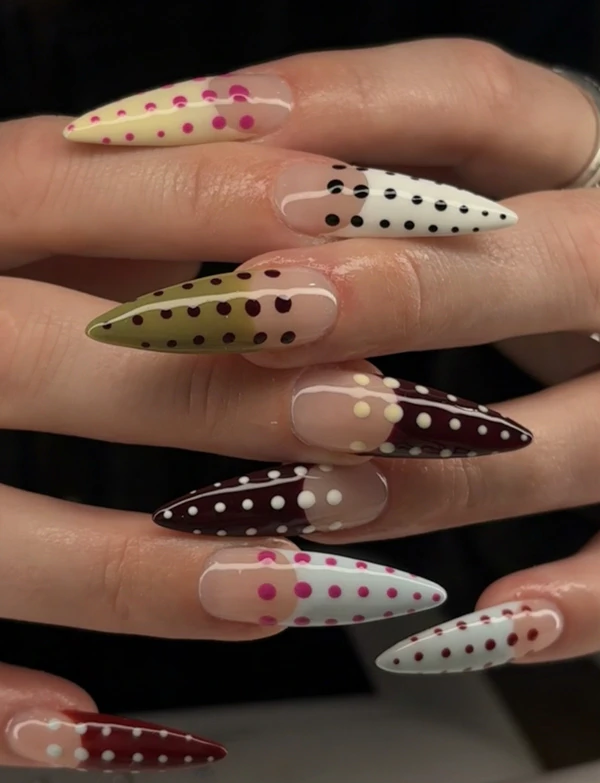 <a href="https://www.instagram.com/p/DZeb8DWkyyI/?img_index=1"><span>Nails By Bella</span></a>