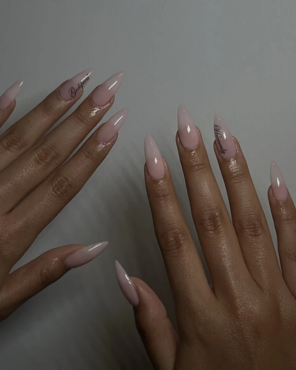 30 Chic Valentine's Day Nail Ideas