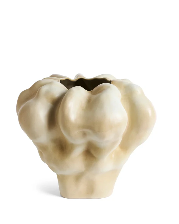 <a href="https://www.l-objet.com/products/timna-vase-latte-extra-short?utm_source=the-wed&utm_medium=digital-pr&utm_campaign=lobjet-wedding-gift-guide&utm_content=image-link">L'OBJET Timna Vase, $495</a>