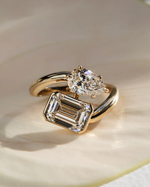 <a href="https://www.instagram.com/sophieratner_jewelry/p/DWUjuVKkRtB/">Sophie Ratner</a>