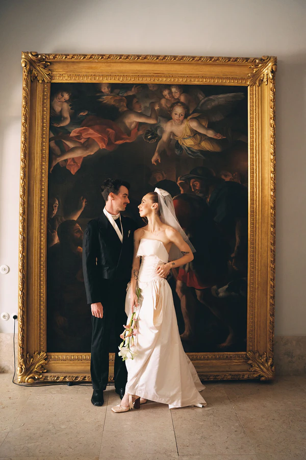 A Fever Dream Lisbon Wedding Where Art & History Collide at Palácio do Grilo
