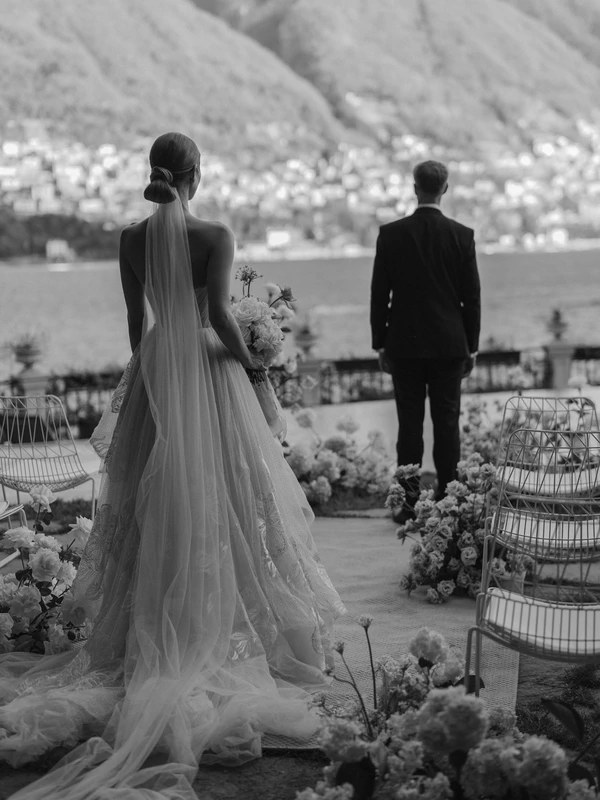 Romantic Wedding Editorial on Lake Como