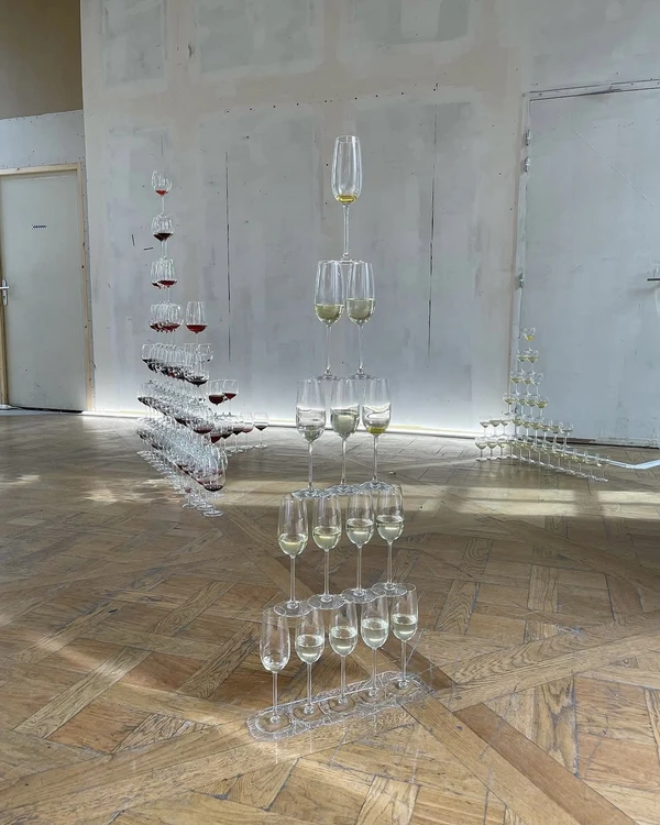 30 Creative Drink Tower Ideas to Elevate Your Cocktail Hour