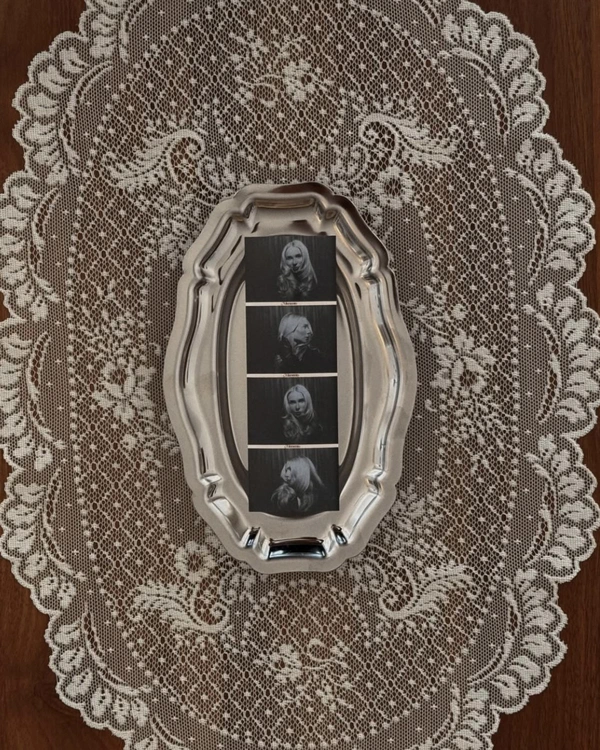 40 Vintage Photobooths Around the World
