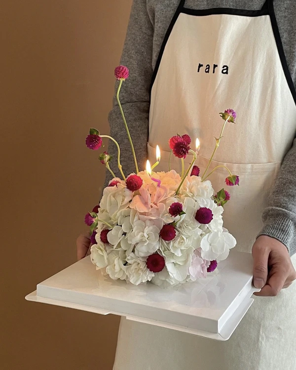 30 Cake Ideas for Your Spring Wedding