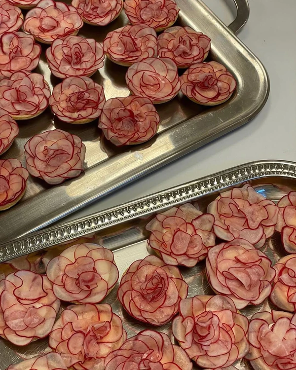 45 Creative Ways to Style & Display Food at Your Wedding
