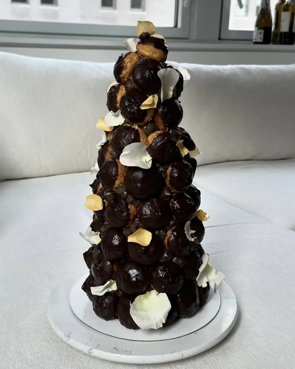40 Irresistible Chocolate Brown Wedding Cakes & Desserts