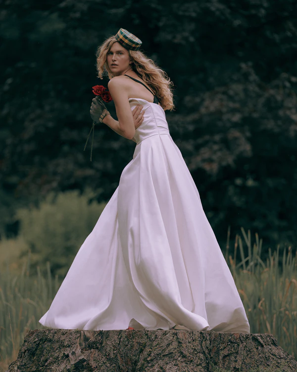 A Modern Muse — photo 2