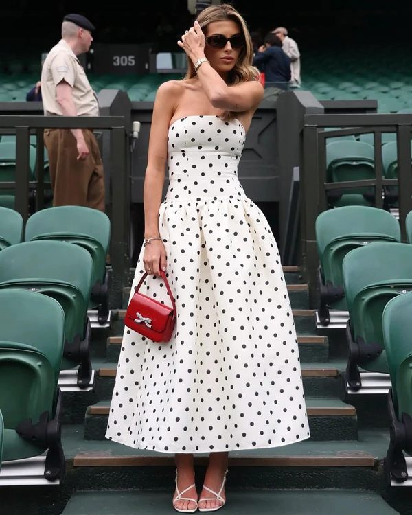 30 Stylish and So On-Trend Polka Dot Wedding Guest Dresses