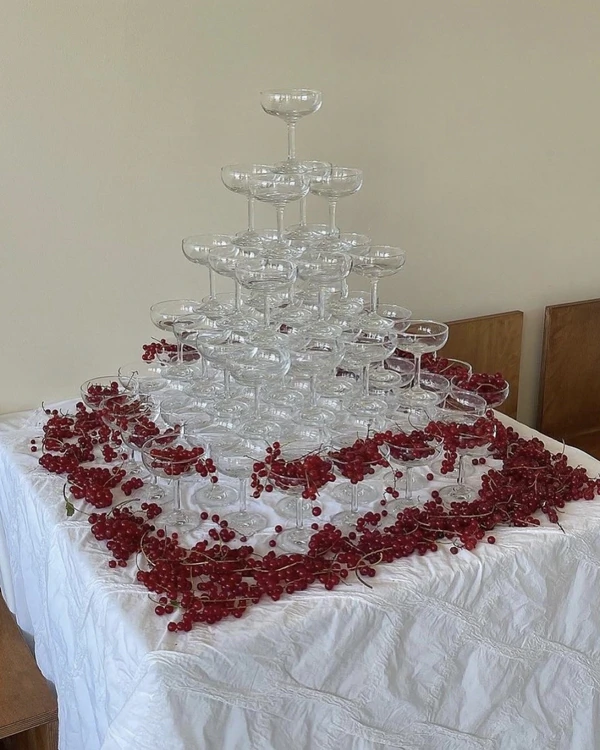 30 Creative Drink Tower Ideas to Elevate Your Cocktail Hour