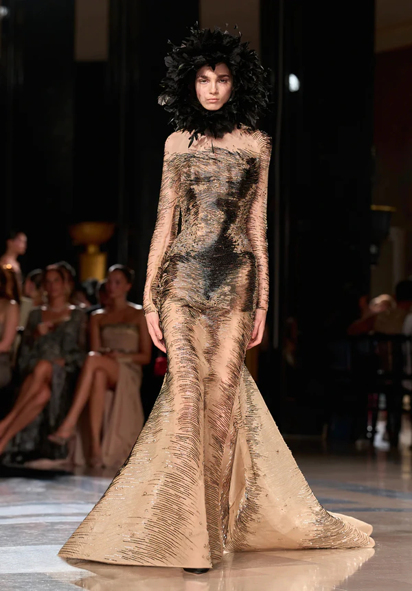 <a href="https://eliesaab.com/pages/haute-couture-autumn-winter-2026-27">Elie Saab</a>