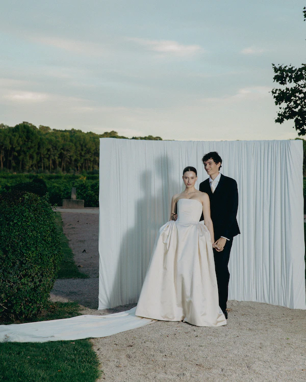 A Designer's Garden Wedding in the Heart of Valencia