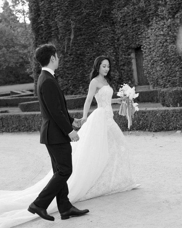 A Unique Fusion of Italian, Spanish & Chinese Cultures in this Chic Madrid Garden Wedding