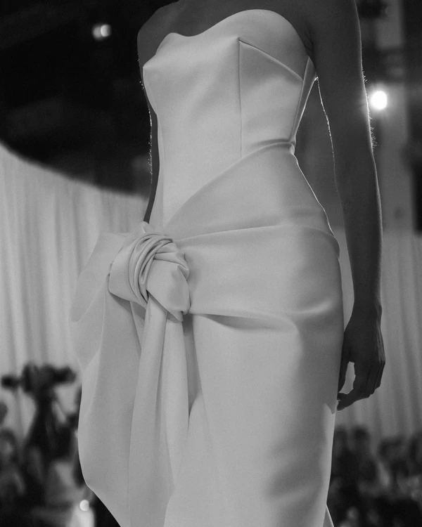 <a href="https://www.instagram.com/isabelsanchiscostura/">Isabel Sanchis</a>, Photography: <a href="https://www.instagram.com/tiposnet/">Tipos</a>