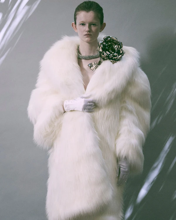 12 Chic Trends from Paris Couture Fall 2025 to Inspire Your Bridal Style