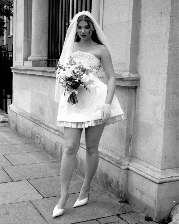 35 Chic Bridal Mini Dresses — photo 1