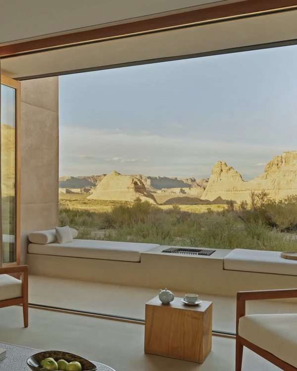 <a href="https://www.instagram.com/p/DbTBdCegKRB/?img_index=1">Amangiri</a>