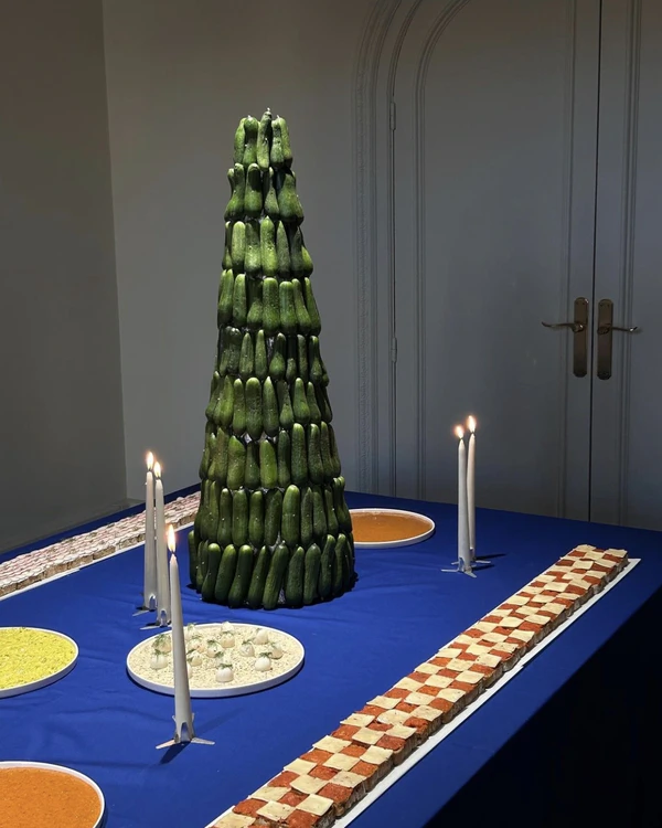 Trend: Minimalist Grazing Tables