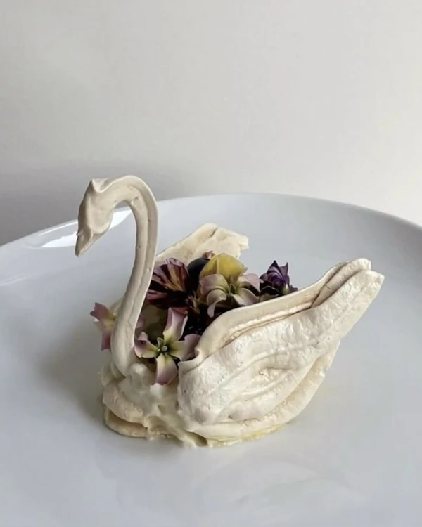 Trend: Swan Wedding Décor