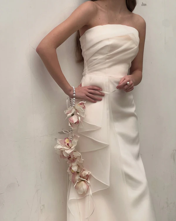 9 Stylish Bouquet Trends We're Loving for Brides Right Now
