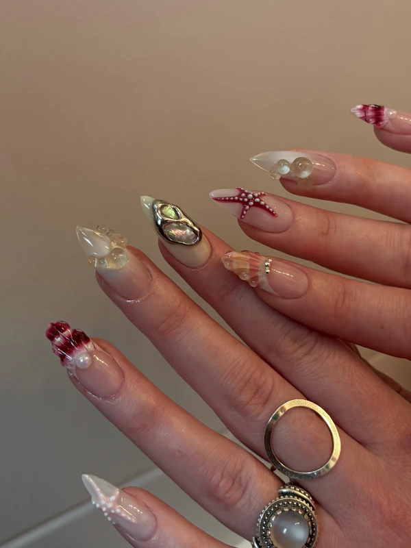 <a href="https://www.instagram.com/p/DavVYZoCt9E/">Madrinails</a>