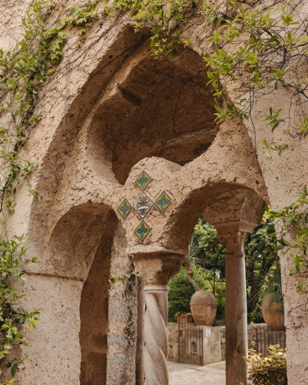 An Enchanting Amalfi Coast Villa Wedding Among the Clouds