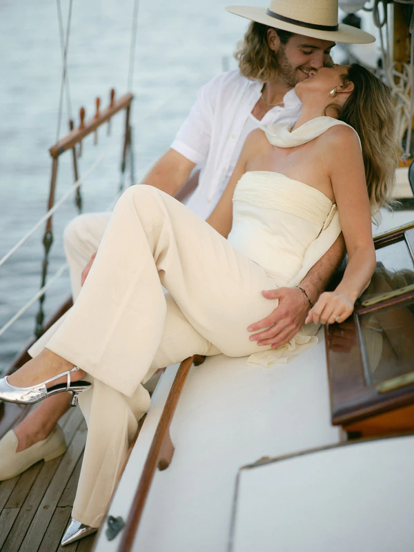 Lovers in the Mist