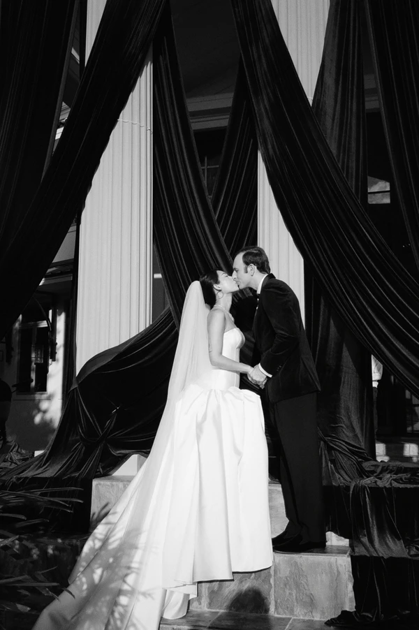 A Glamorous Art Deco Celebration Inspired by Vintage Travel at Gatsby Mansion
